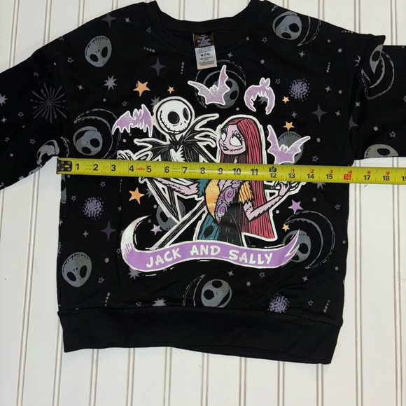 Nightmare Before Christmas NBC Jack and Sally Pullover Girls Sweatshirt NWOT - Picture 9 of 16
